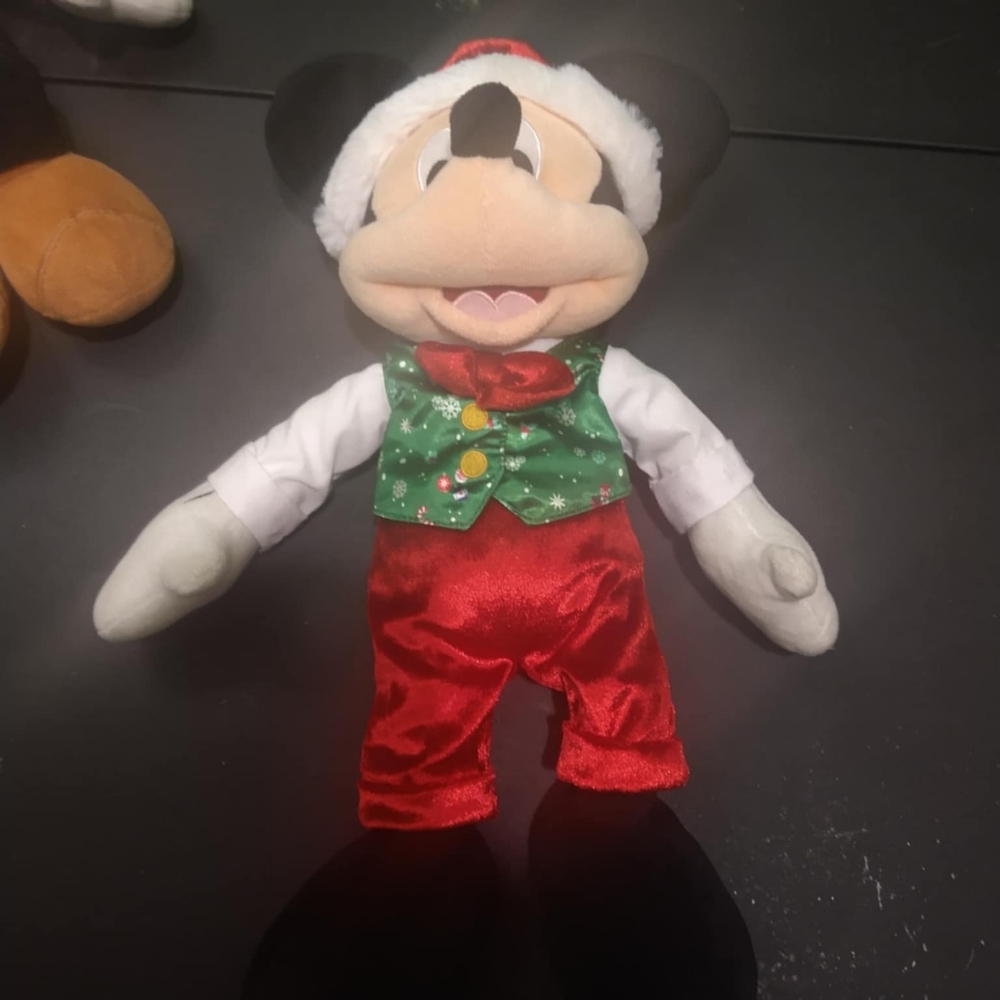 2019 Disney Store Christmas Mickey Mouse Holiday Plush
